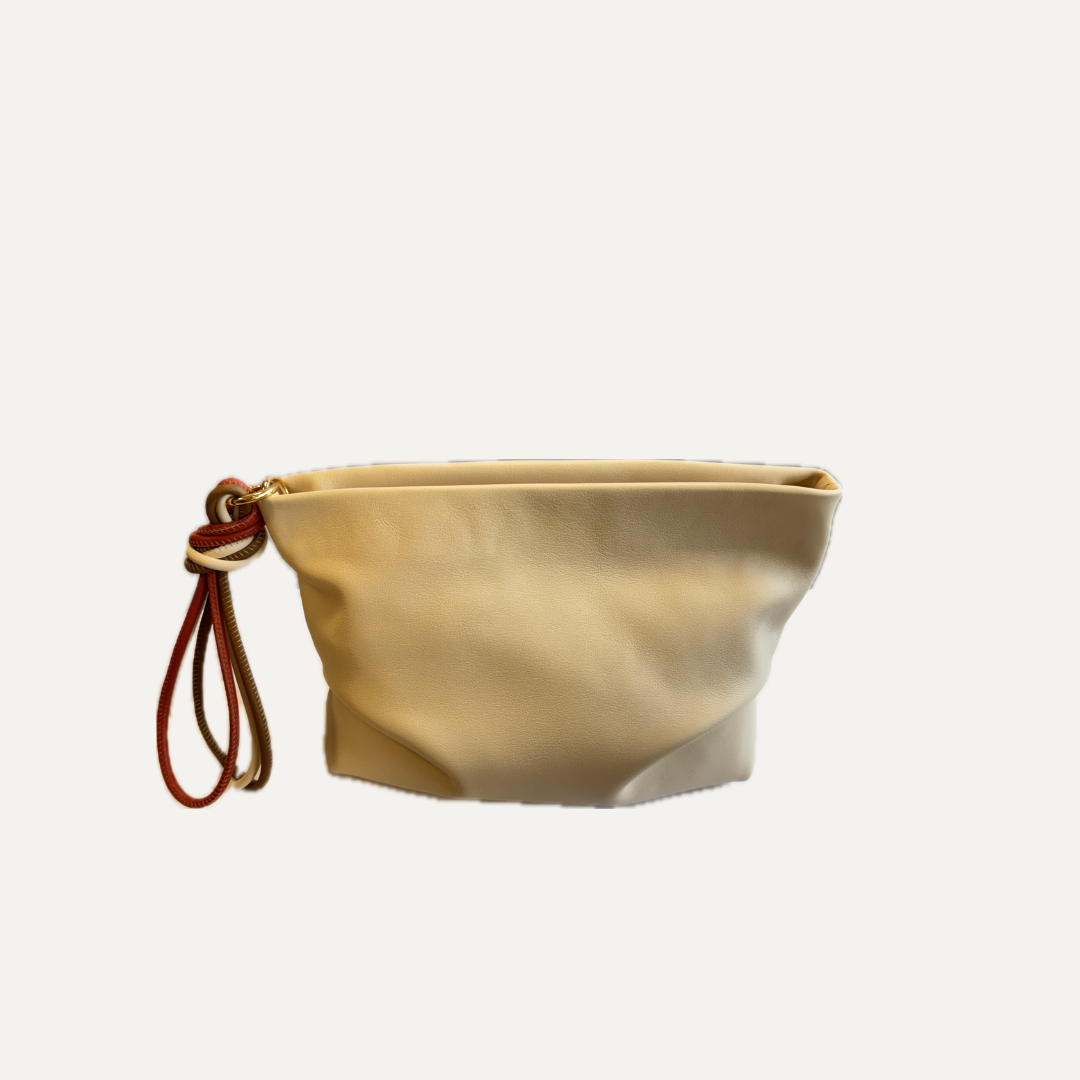 THE PAULA CLUTCH - Bolso de mano en piel vacuno color NATA