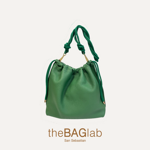 THE CARMEN BAG - Bolso en piel vacuno color VERDE