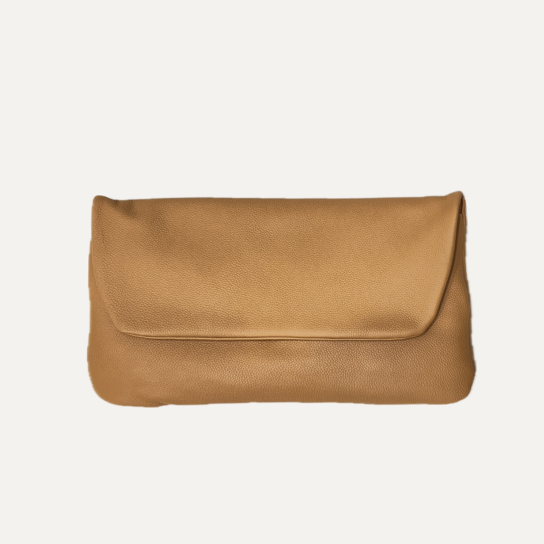 THE BIG CLUTCH - Bolso en piel vacuno color CARAMELO