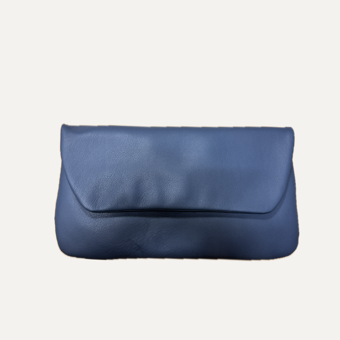 THE BIG CLUTCH - Bolso en piel vacuno color AZUL