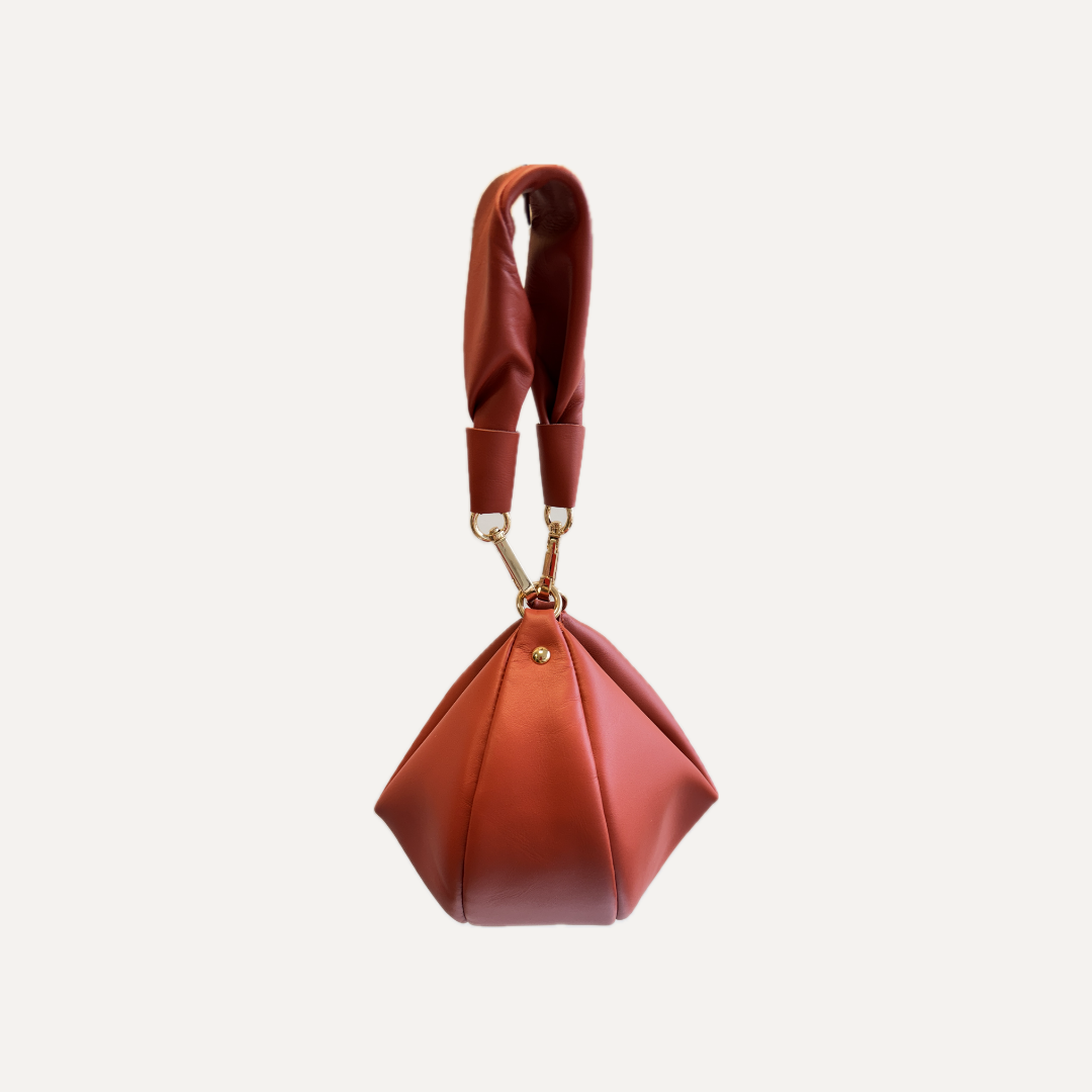 THE BABY GONDOLA BAG - Bolso en piel vacuno color CORAL