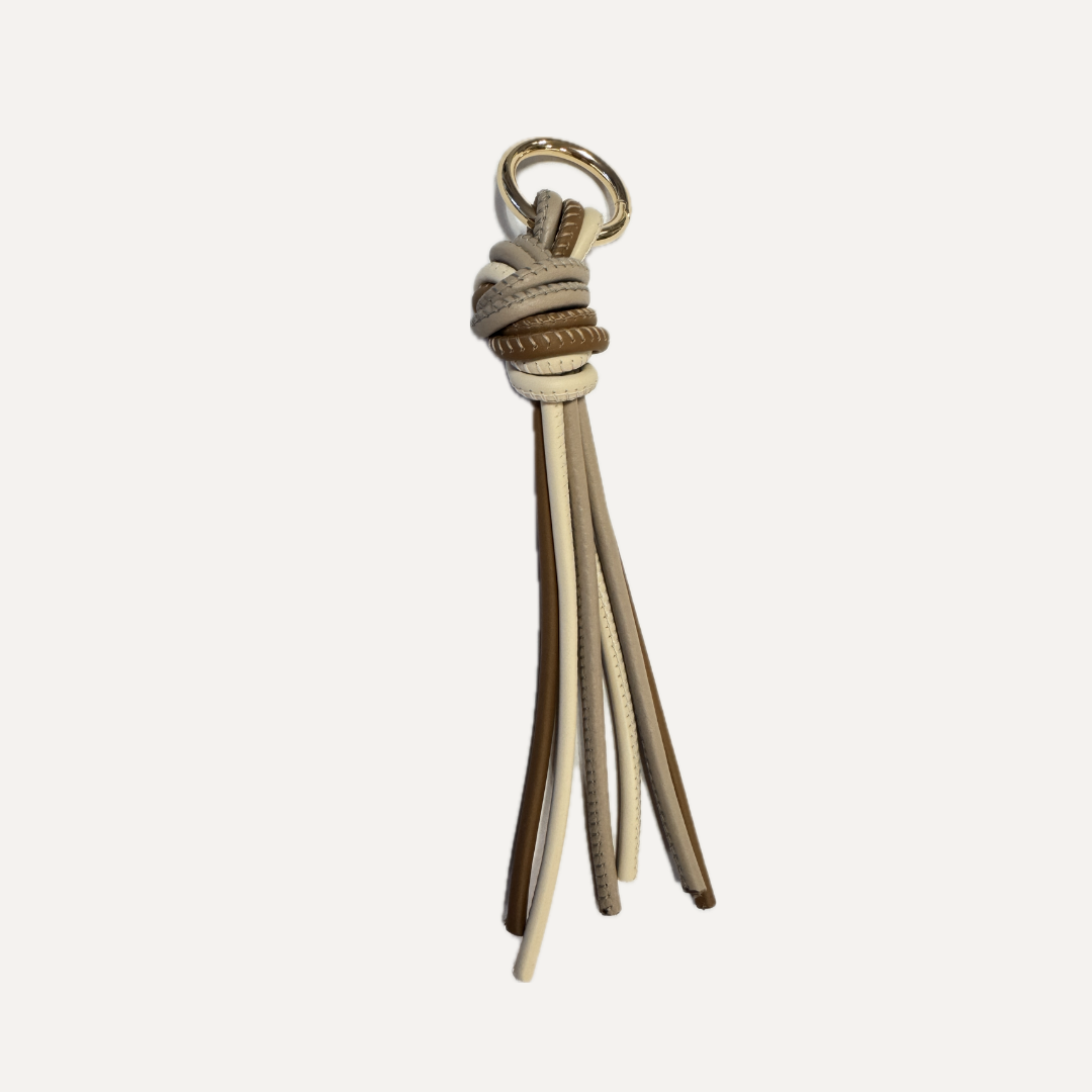 CHARM - Borla en piel vacuno color TAUPE
