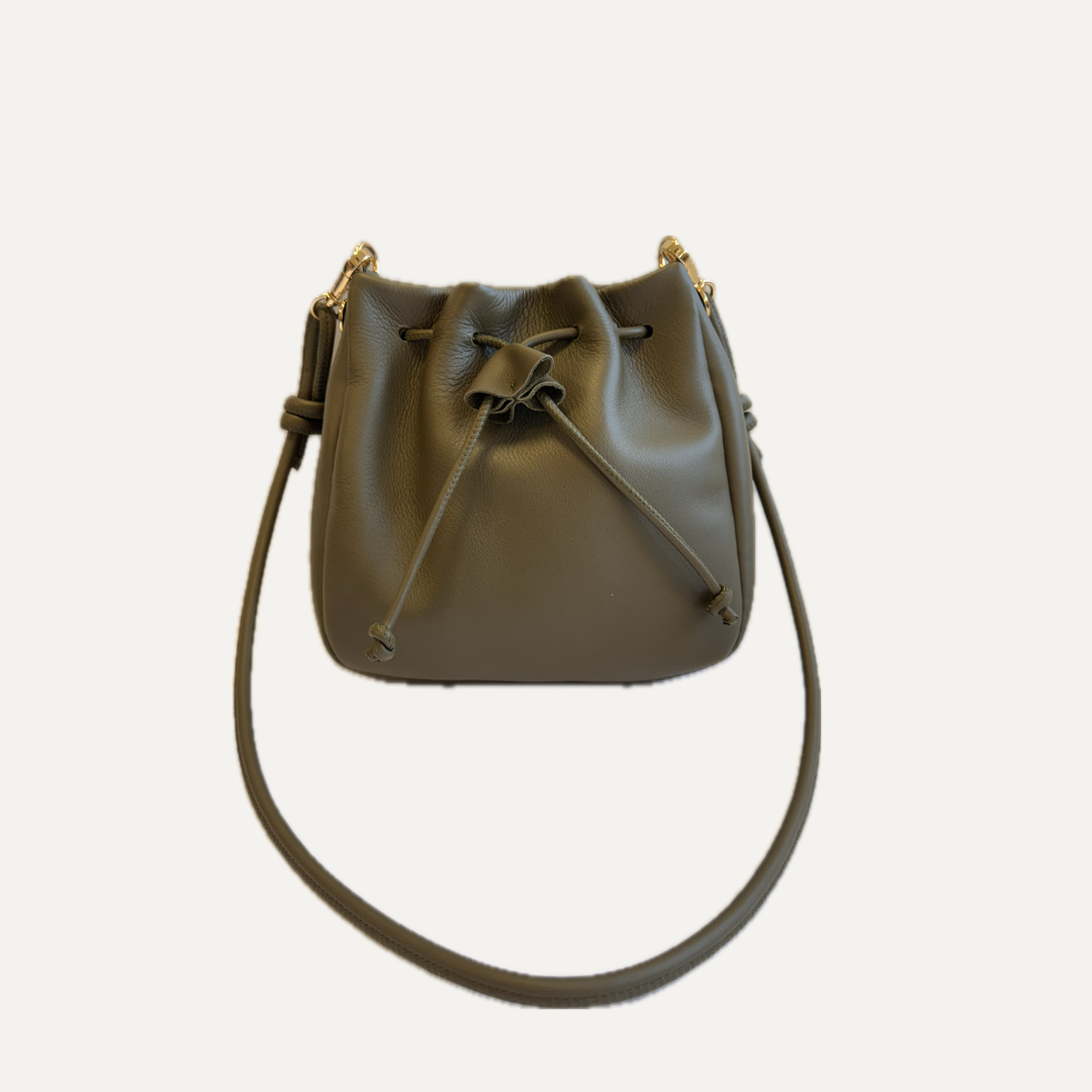 THE MINI CLARA BAG - Bolso en piel vacuno color MUSGO