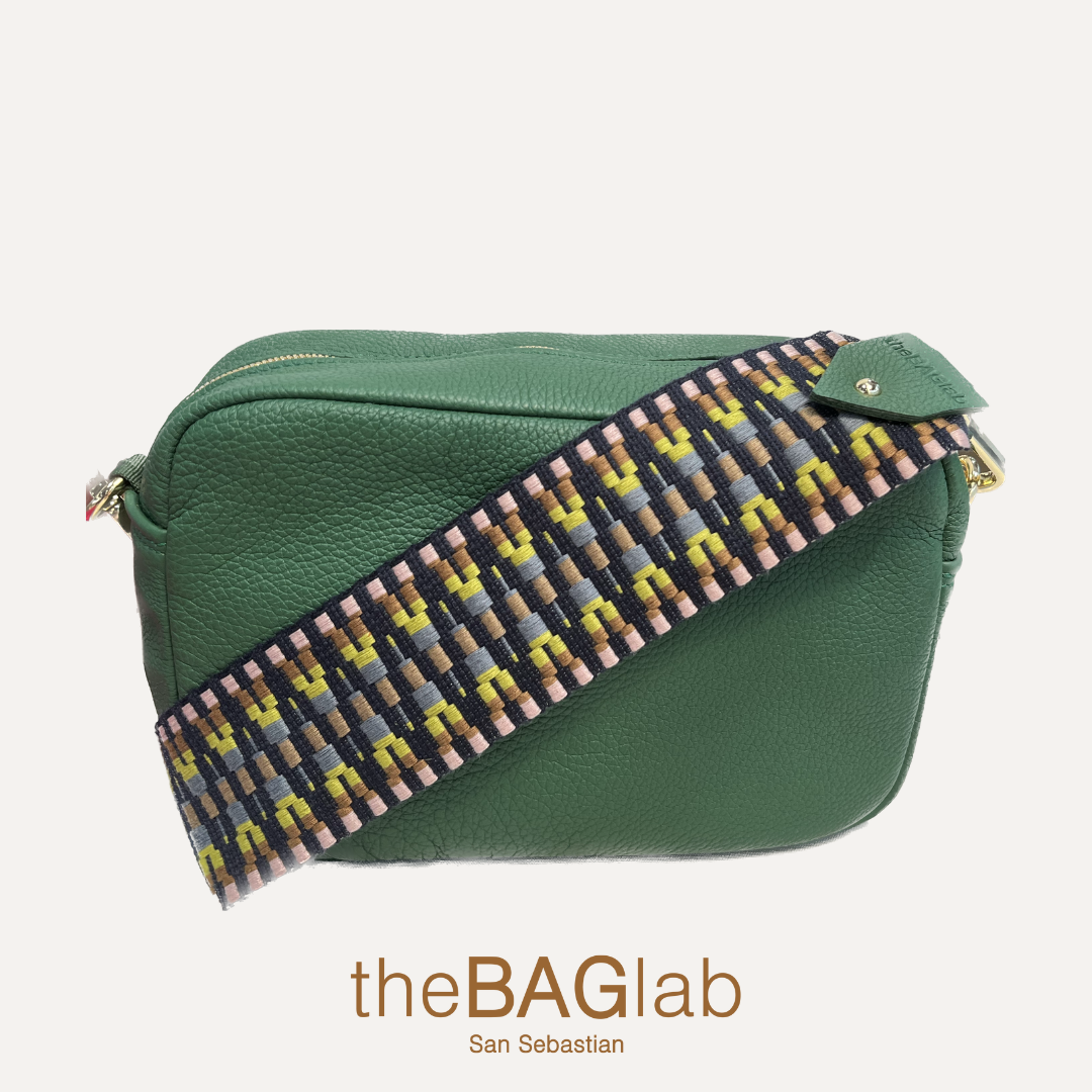 THE MINI SABELA BAG - Bolso en piel vacuno color VERDE BOSQUE