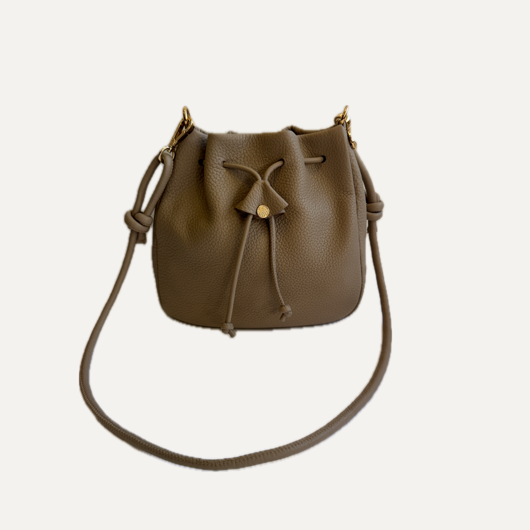 THE MINI CLARA BAG - Bolso en piel vacuno color TAUPE