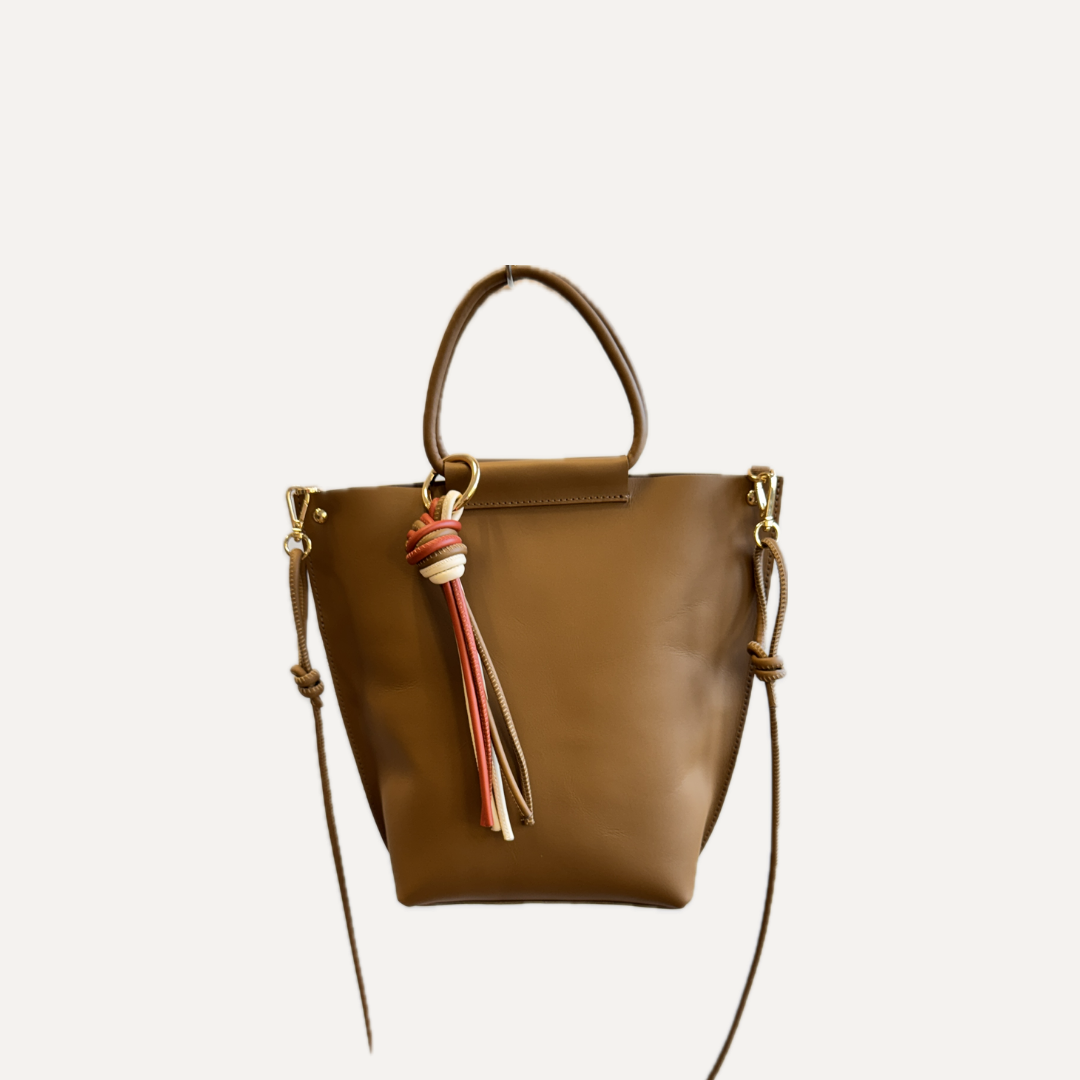 THE MINI NEREA BAG - Bolso en piel vacuno color MOKA con BANDOLERA