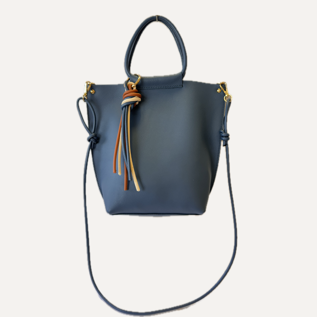 THE MINI NEREA BAG - Bolso en piel vacuno color AZUL con BANDOLERA