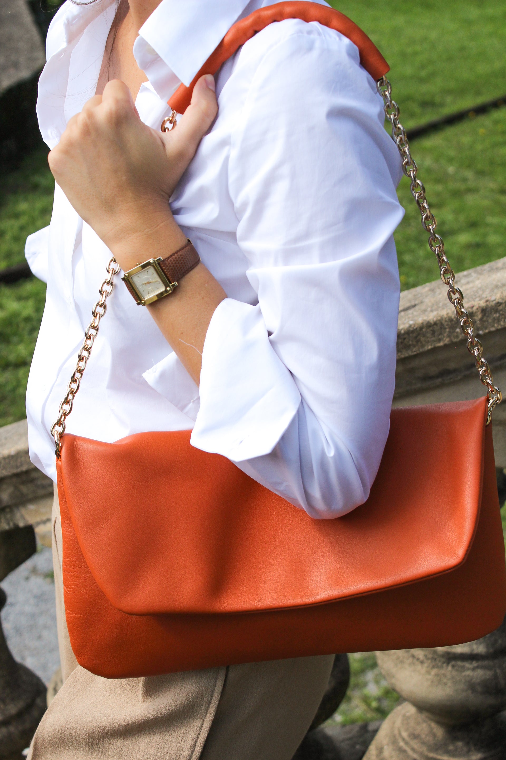 THE BIG CLUTCH PLUS - Bolso en piel vacuno color NARANJA