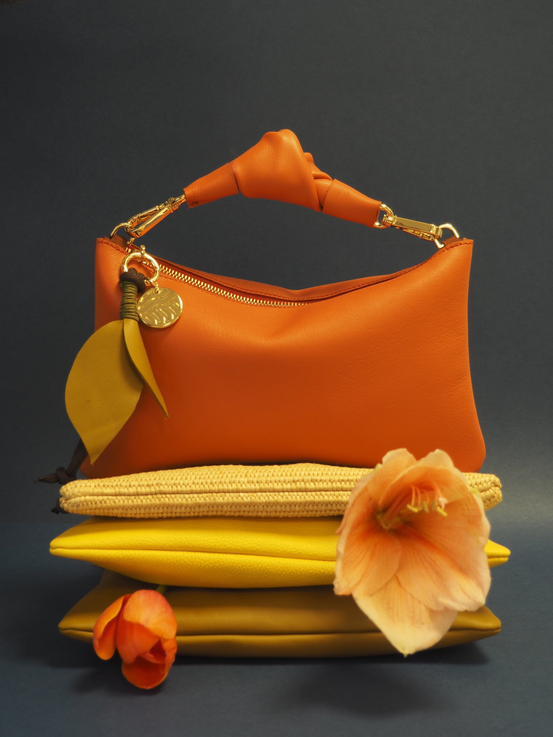 THE CLUTCH GARDEN - Bolso en piel vacuno color AMARILLO