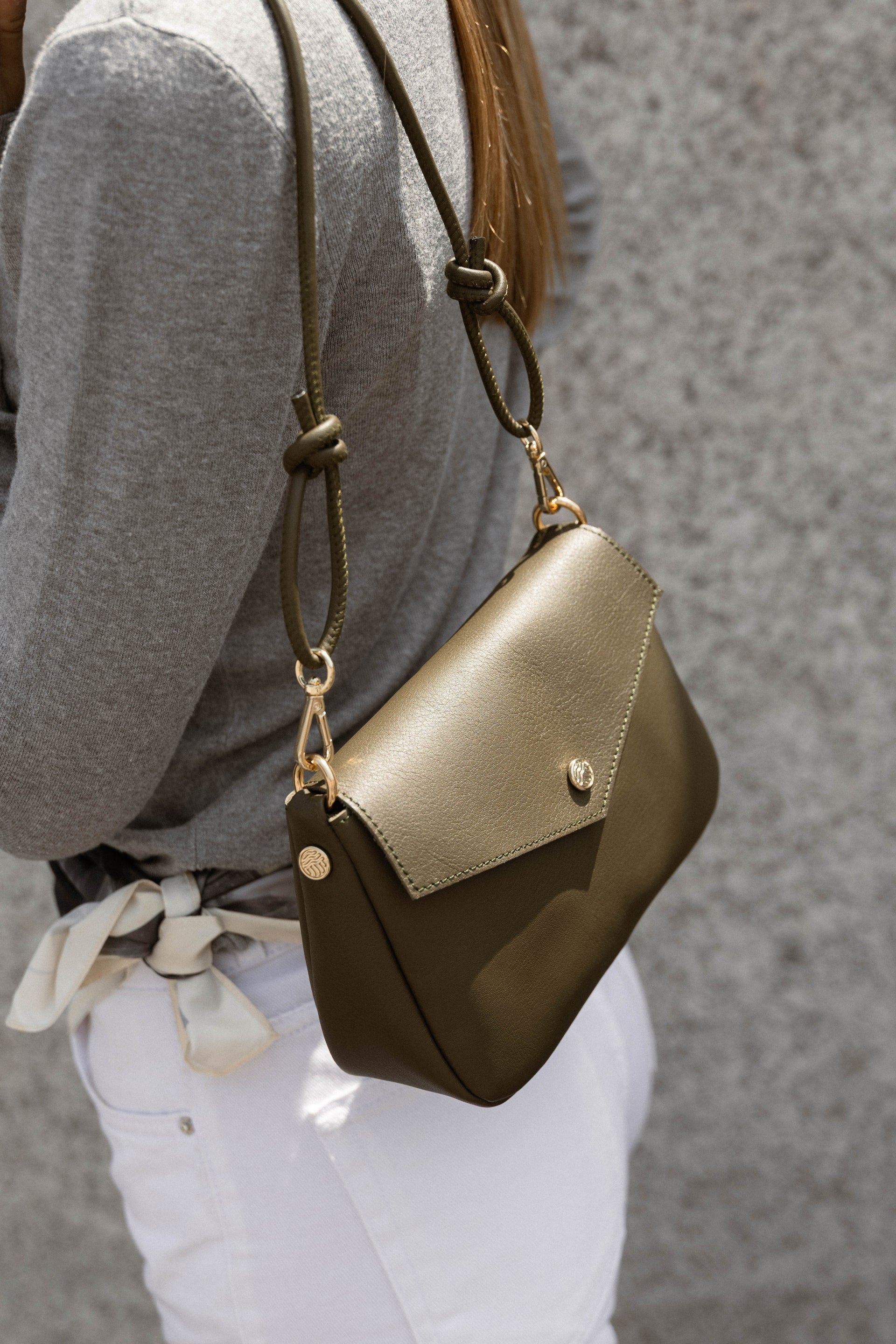 THE MAYI BAG - Bolso en piel vacuno color MUSGO