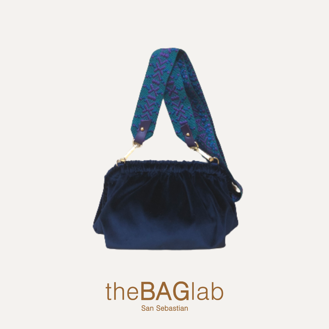 THE MINI ZUMAIA BAG NEW VELVET - Bolso en terciopelo color NAVY con bandolera
