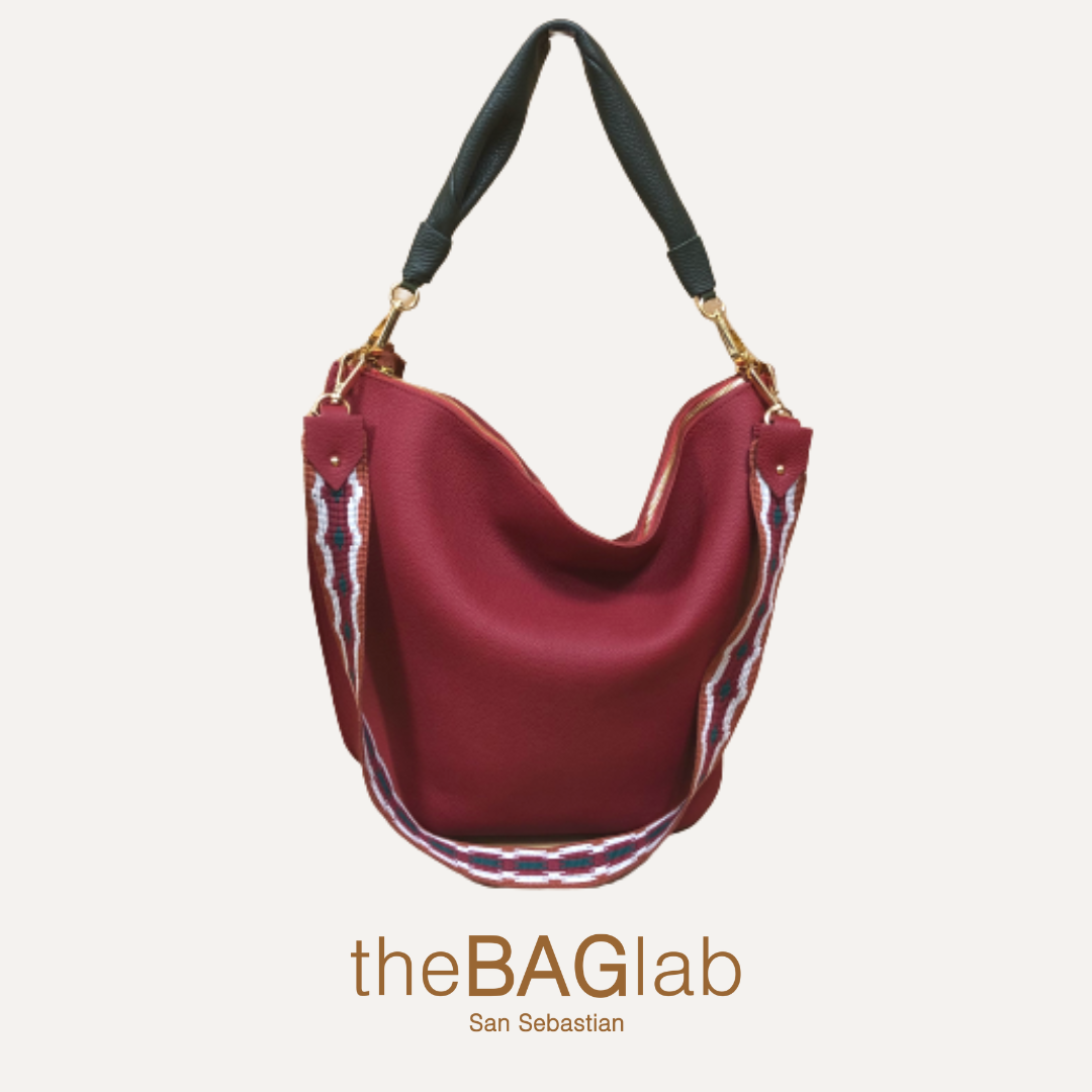 THE CRISTINA BAG - Bolso en piel vacuno color CEREZA con bandolera