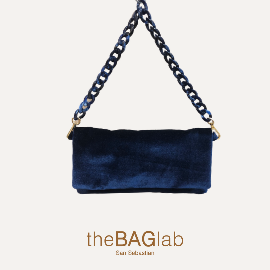 THE SARA BAG NEW VELVET Bolso en terciopelo color NAVY TheBagLab