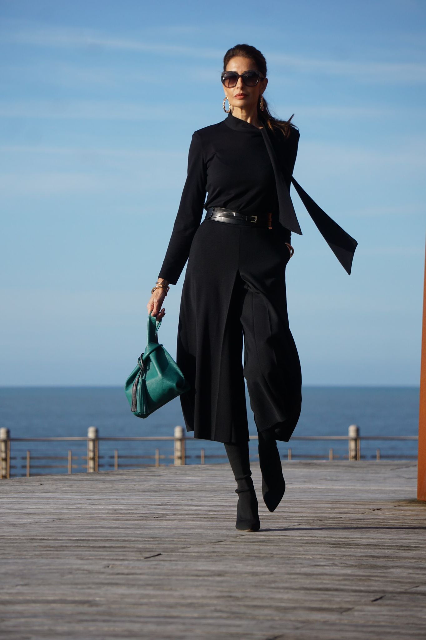 THE TASSEL BAG - Bolso piel vacuno color VERDE