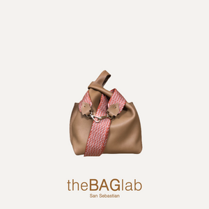 THE MINI JULIA BAG - Bolso en piel vacuno color TOFFEE