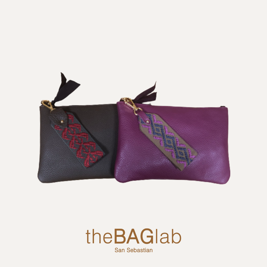 THE MINI GALA CLUTCH - Cartera de mano en piel vacuno color CHOCOLATE