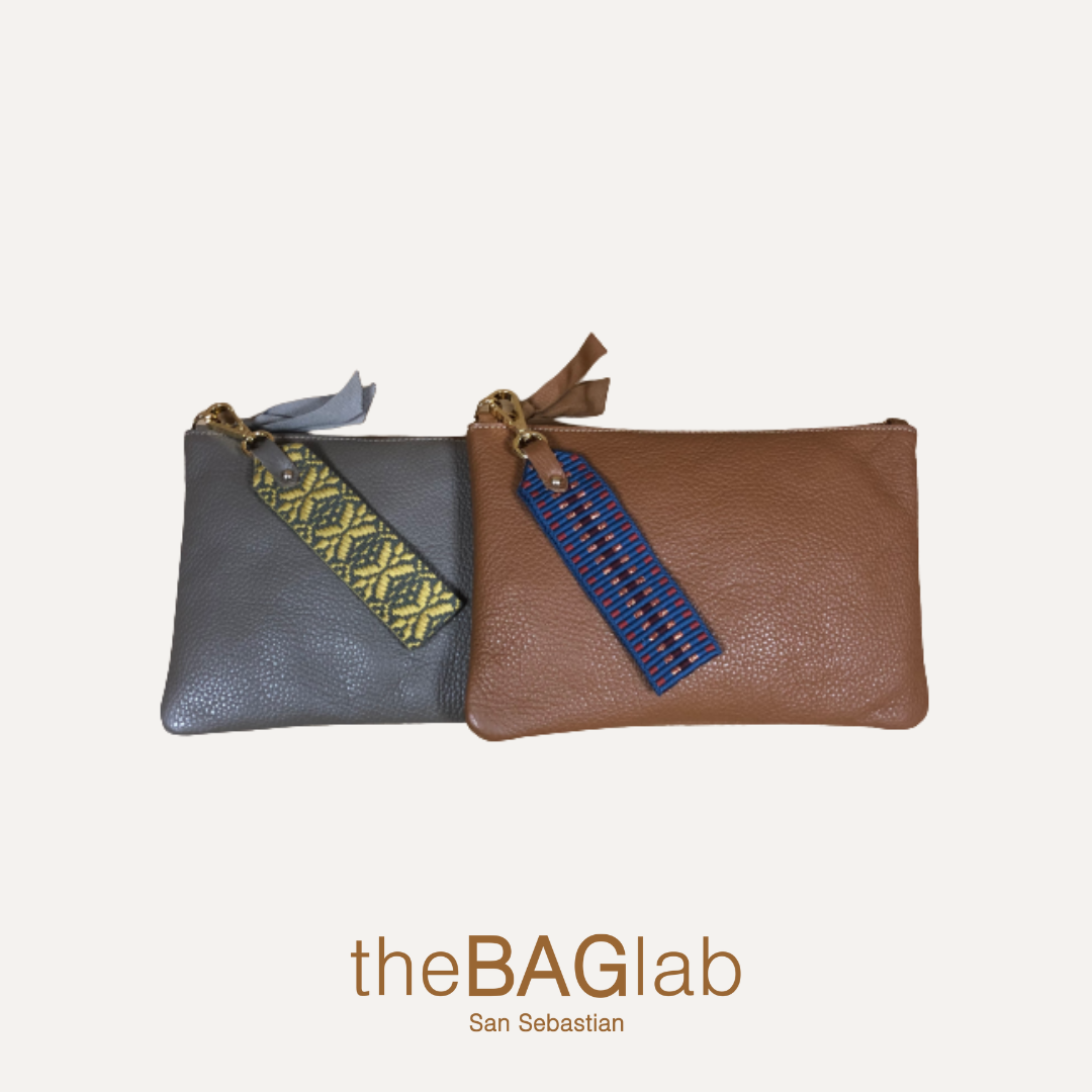 THE MINI GALA CLUTCH - Cartera de mano en piel vacuno color CAMEL