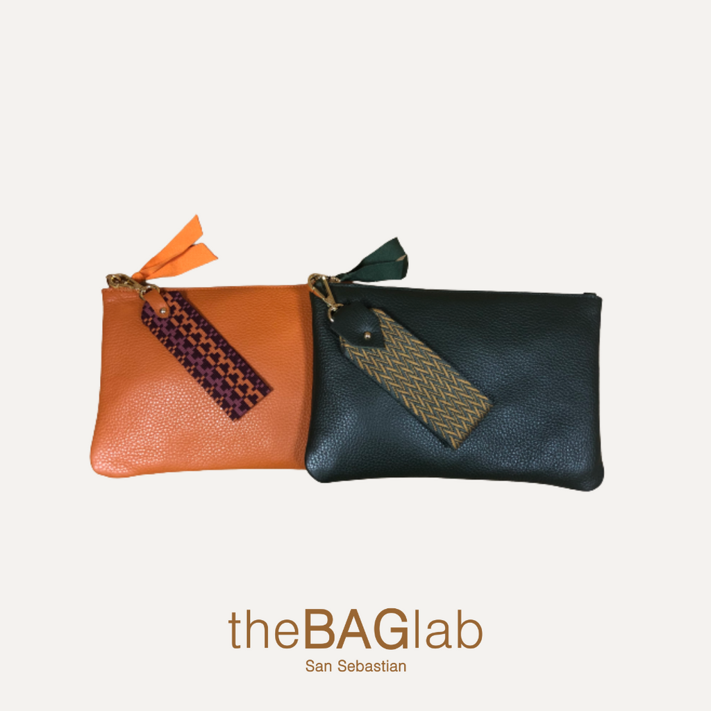 THE MINI GALA CLUTCH - Cartera de mano en vacuno color KAKHI– TheBagLab