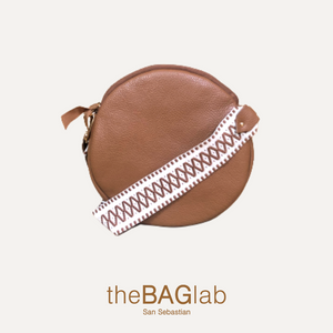 THE ROUND BAG - Bolso en piel vacuno color CAMEL